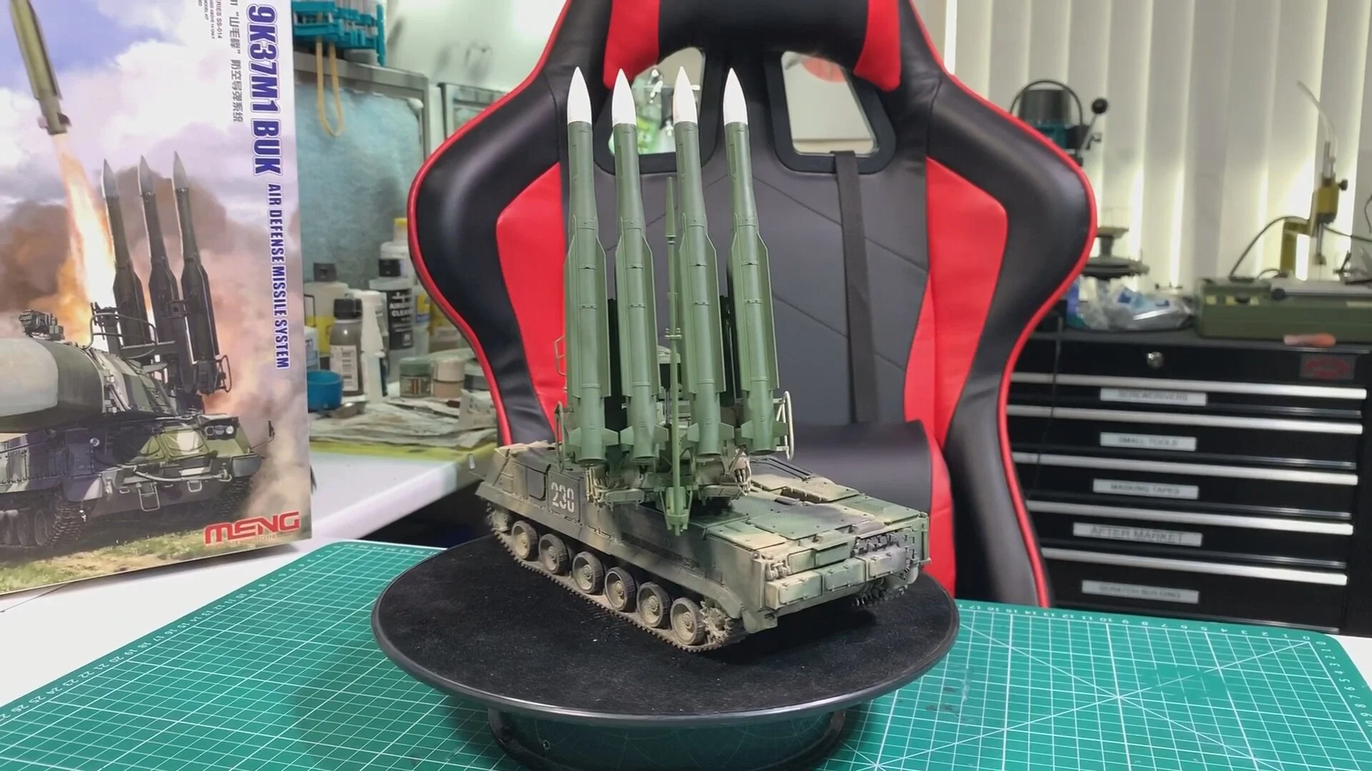 MENG 1/35 ロシア 9K37M1 BUK 地対空ミサイルシステム Amazon | モン